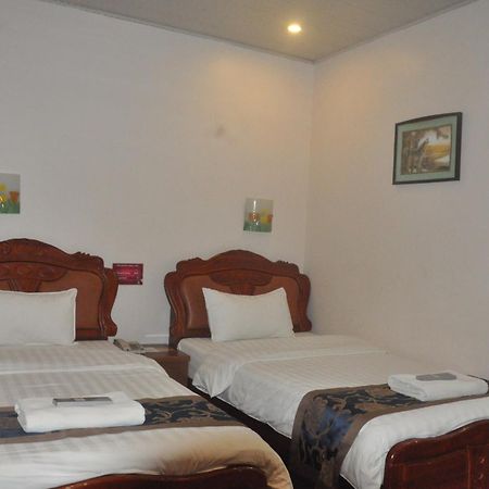 A&A Plaza Hotel Puerto Princesa Bagian luar foto