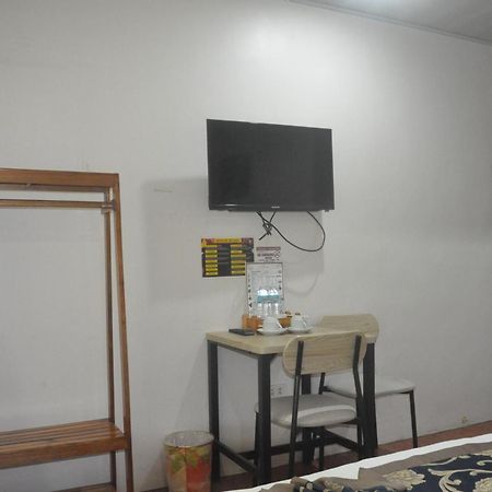 A&A Plaza Hotel Puerto Princesa Bagian luar foto